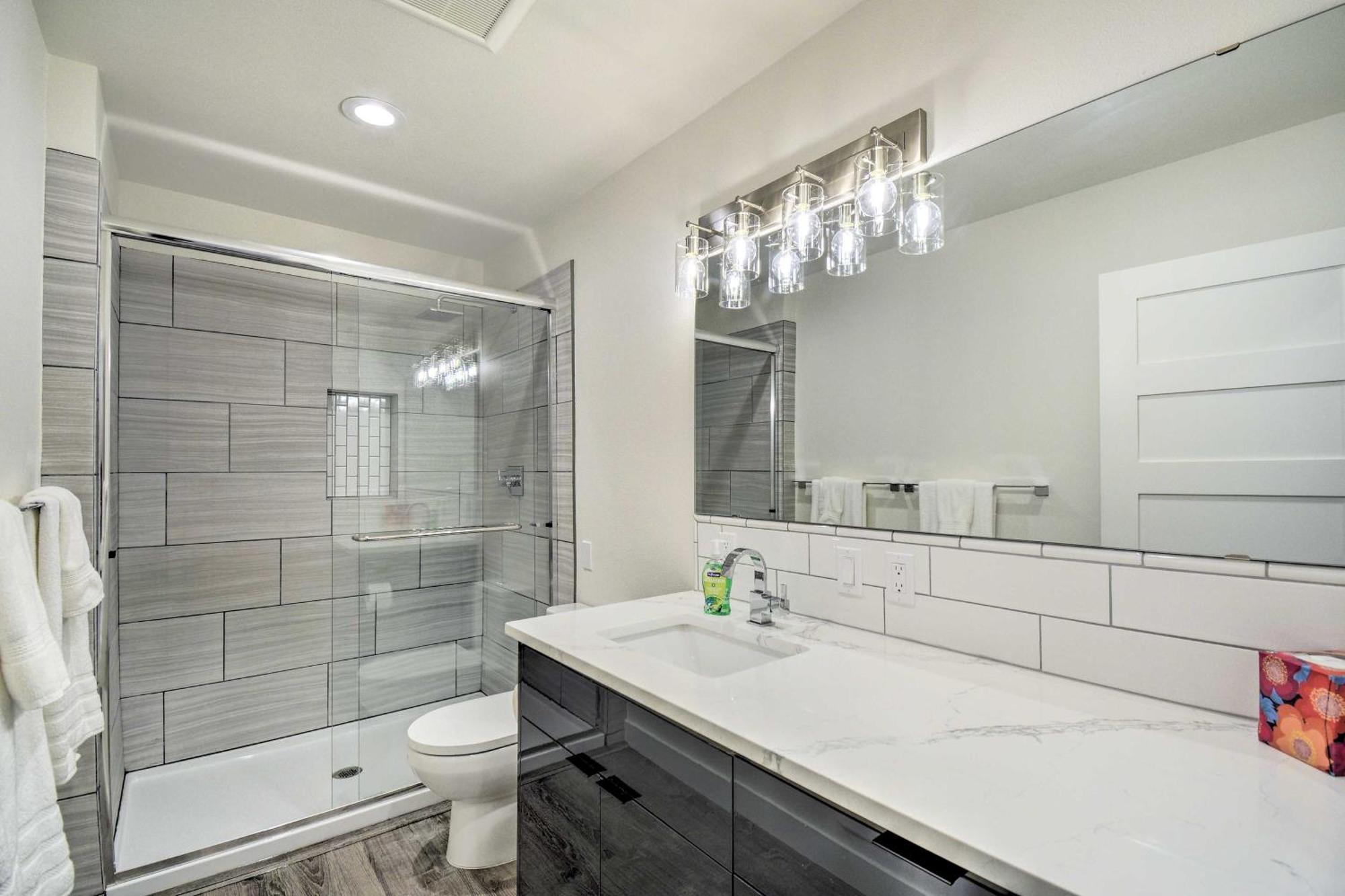 Waterfront Kingston Getaway On Puget Sound! Villa Luaran gambar